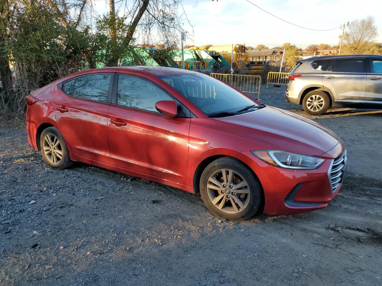 2018 Hyundai Elantra - Фото 4