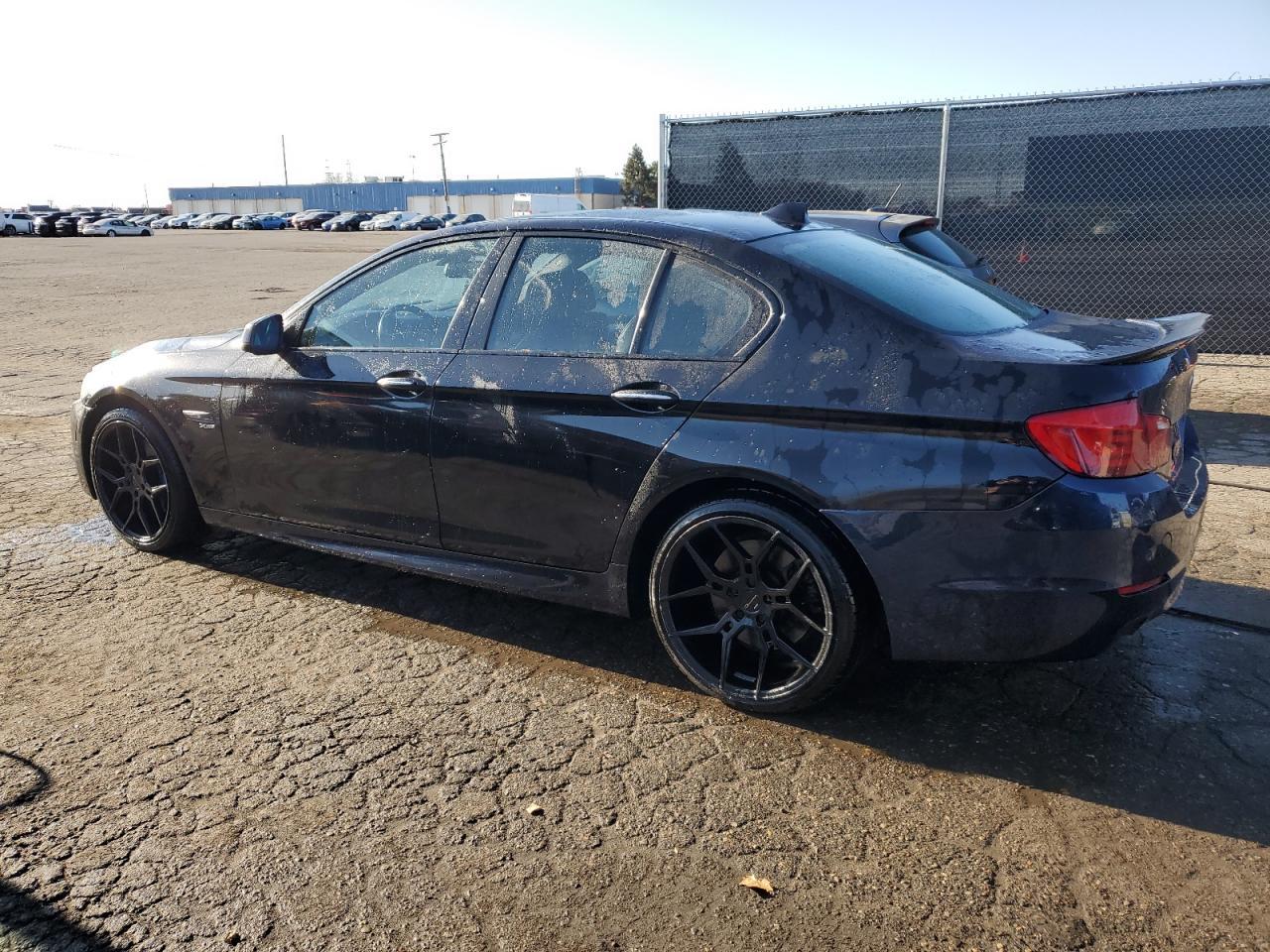 2011 BMW 550 Xi - Image 2