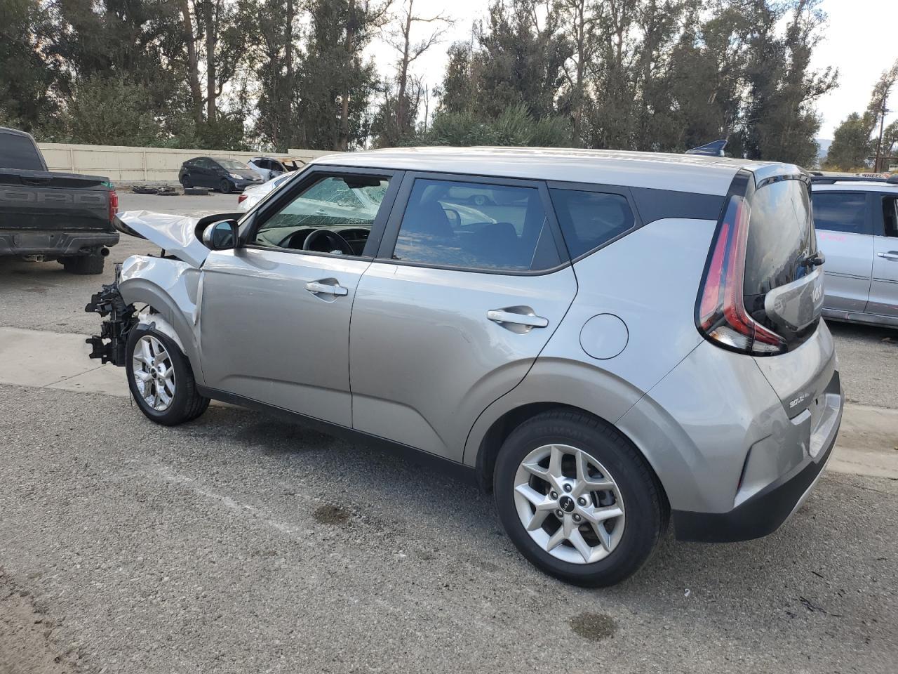 2024 Kia Soul Lx - Image 2