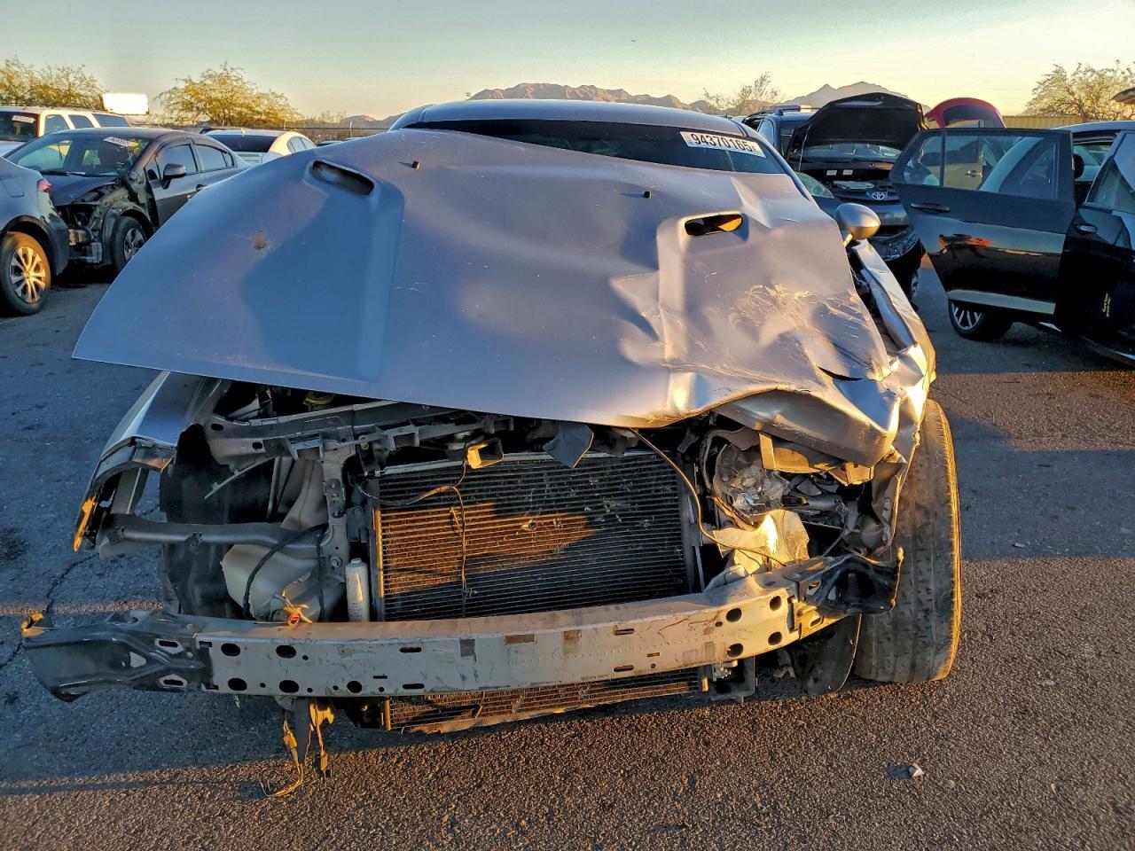 2014 Dodge Challenger Sxt - Image 5