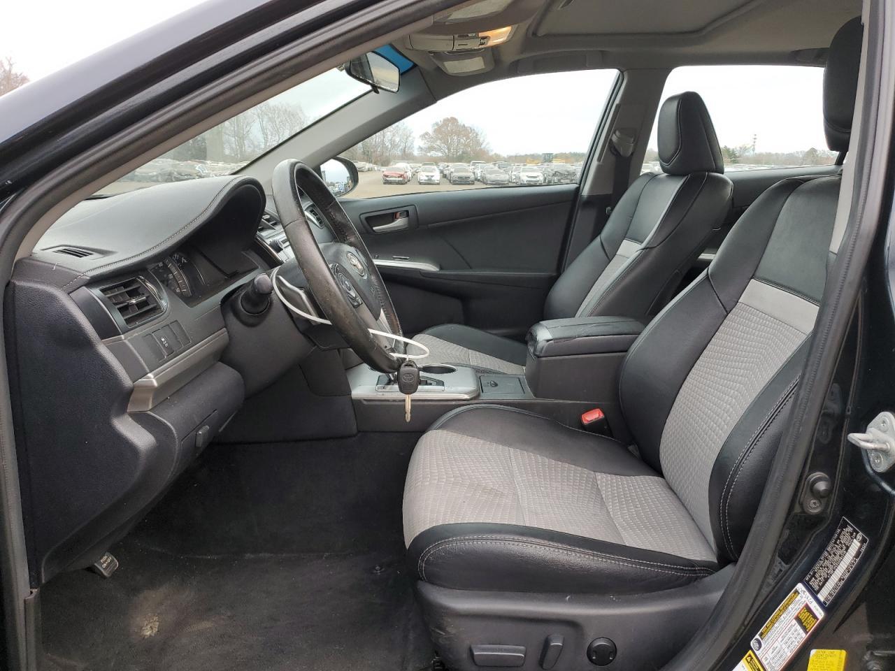 2012 Toyota Camry Base - Фото 7