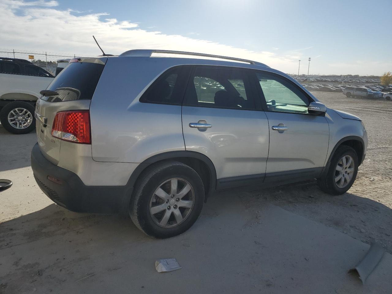2012 Kia Sorento Base - Фото 3