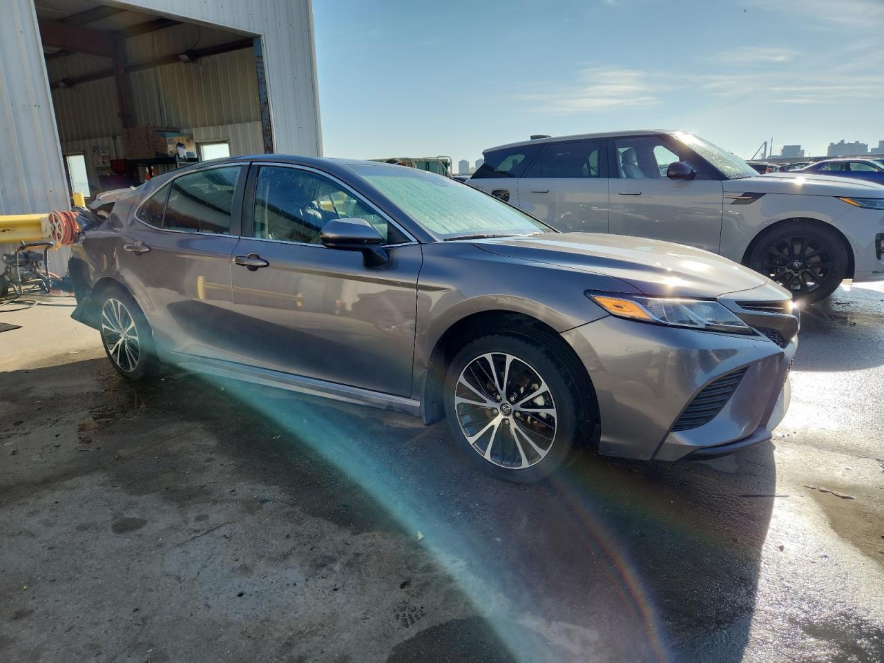 2018 Toyota Camry L - Фото 4