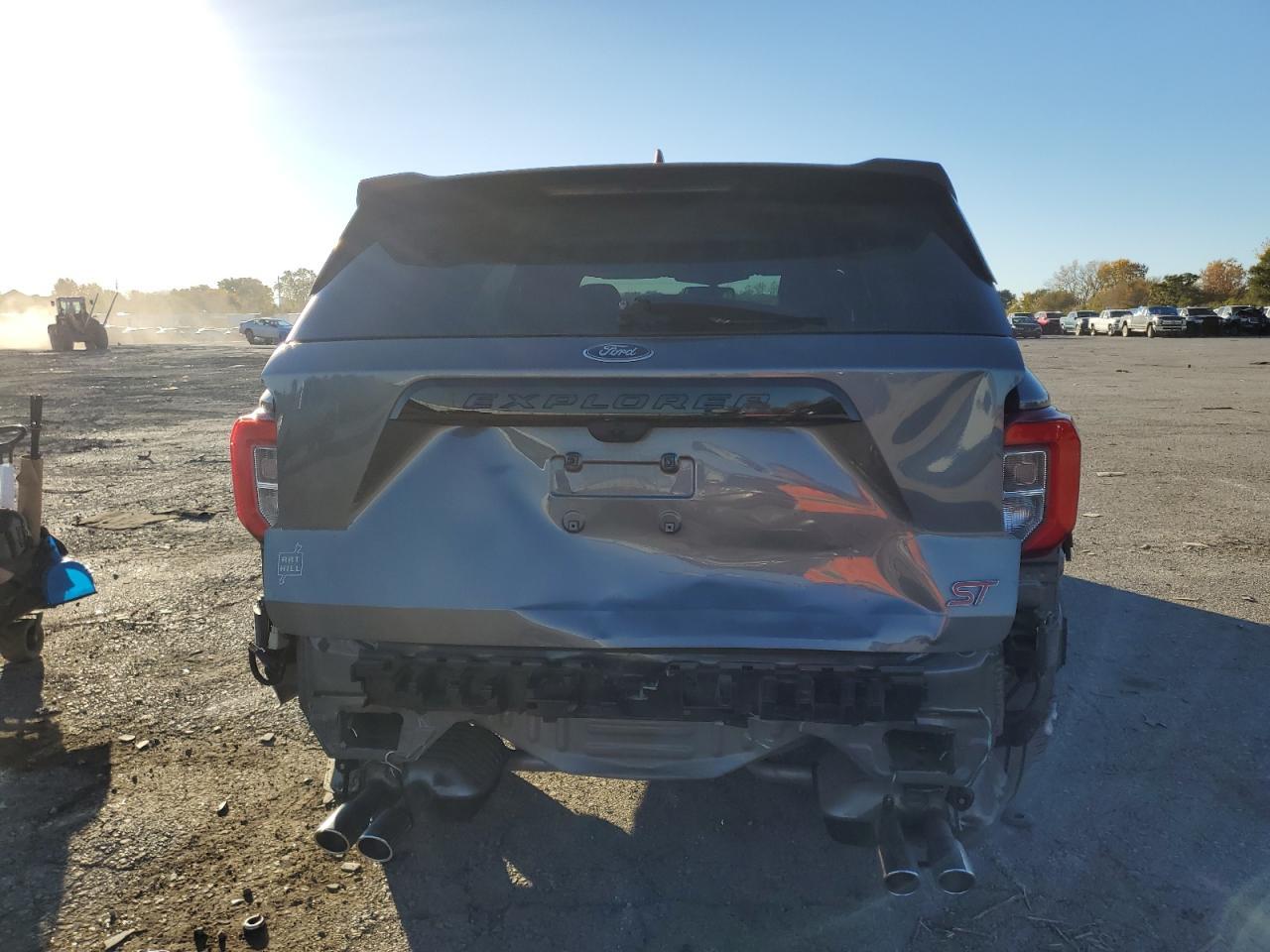 2022 Ford Explorer St - Фото 6