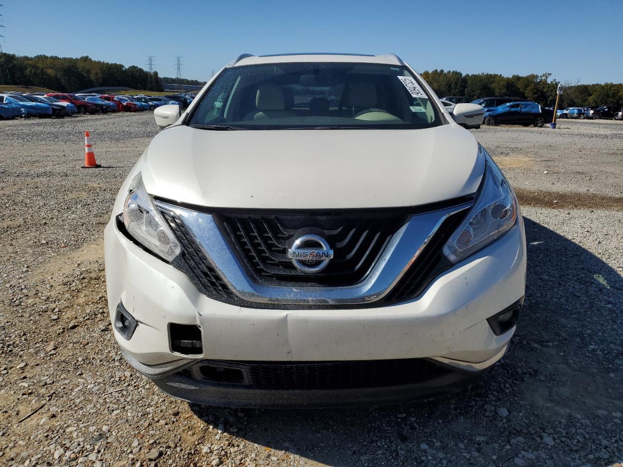 2016 Nissan Murano S - Image 5