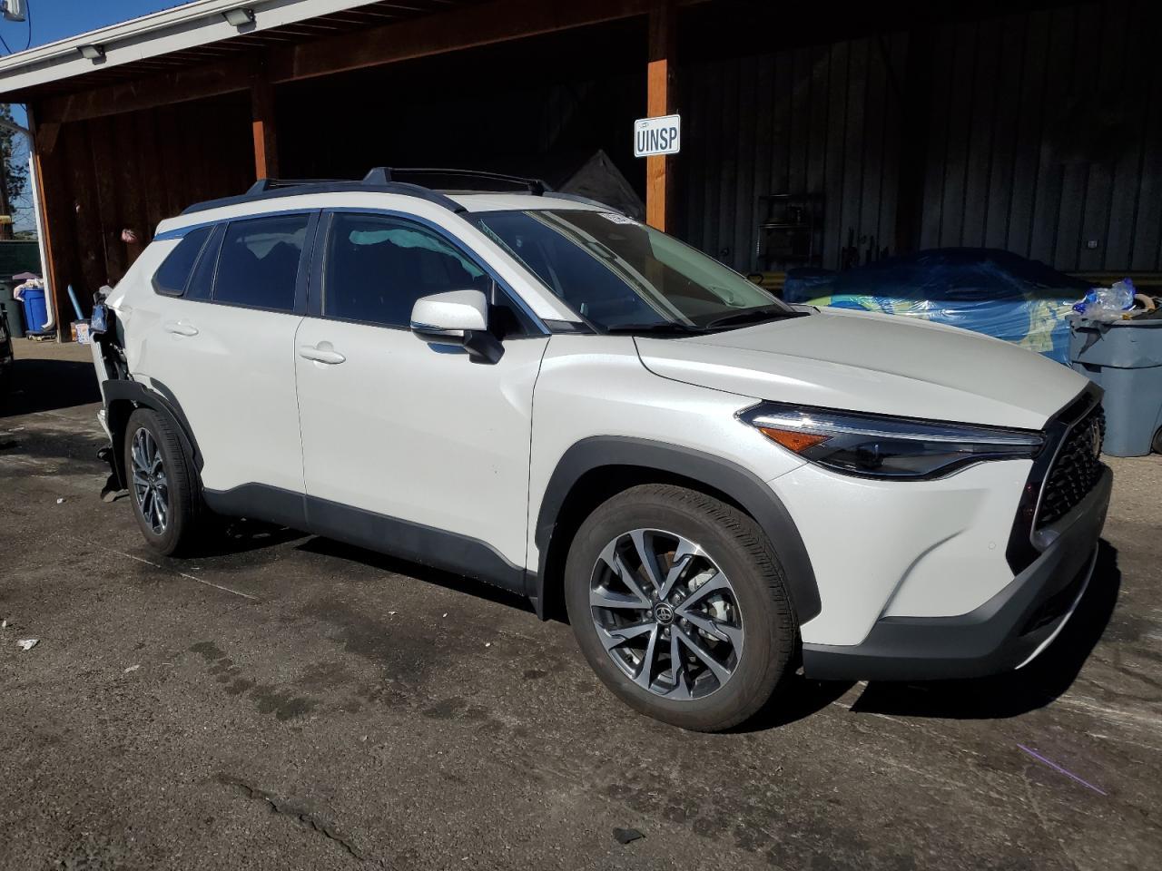 2024 Toyota Corolla Cross Xle - Image 4
