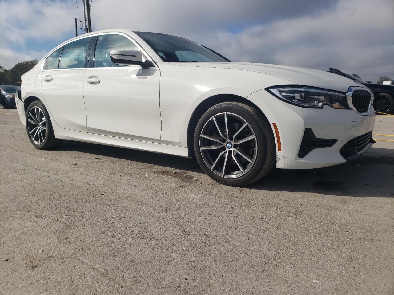 2021 BMW 330I - Фото 4