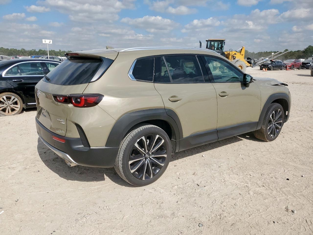 2025 Mazda Cx-50 Premium - Фото 3