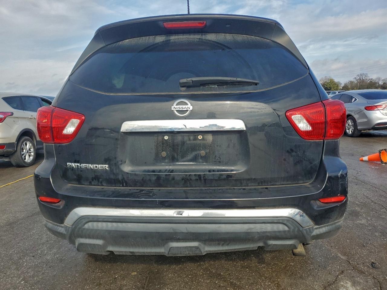 2017 Nissan Pathfinder S - Фото 6