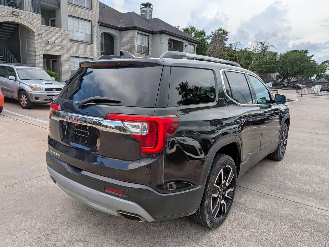 2020 GMC Acadia Slt - Image 4