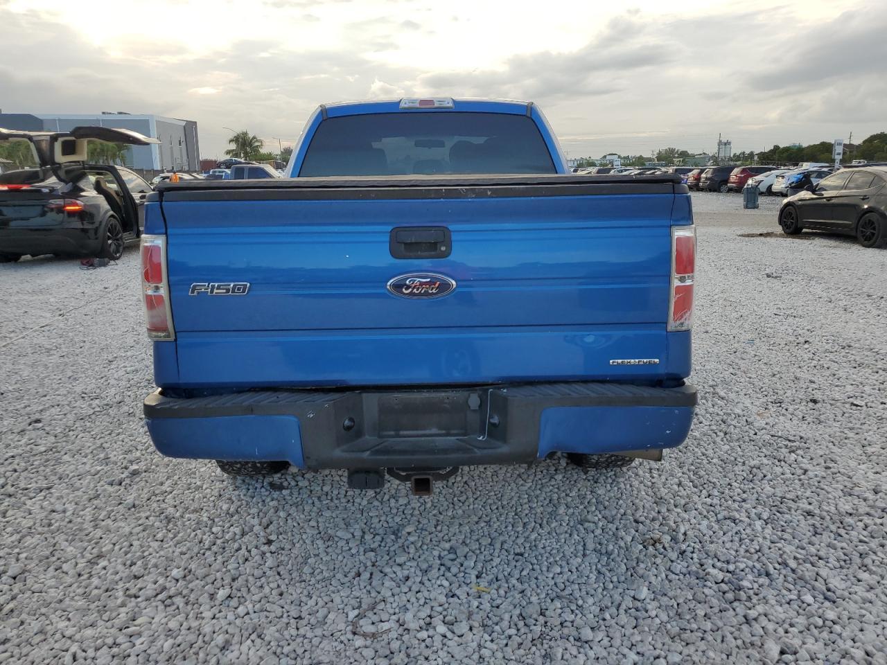 2013 Ford F150 Super Cab - Image 6