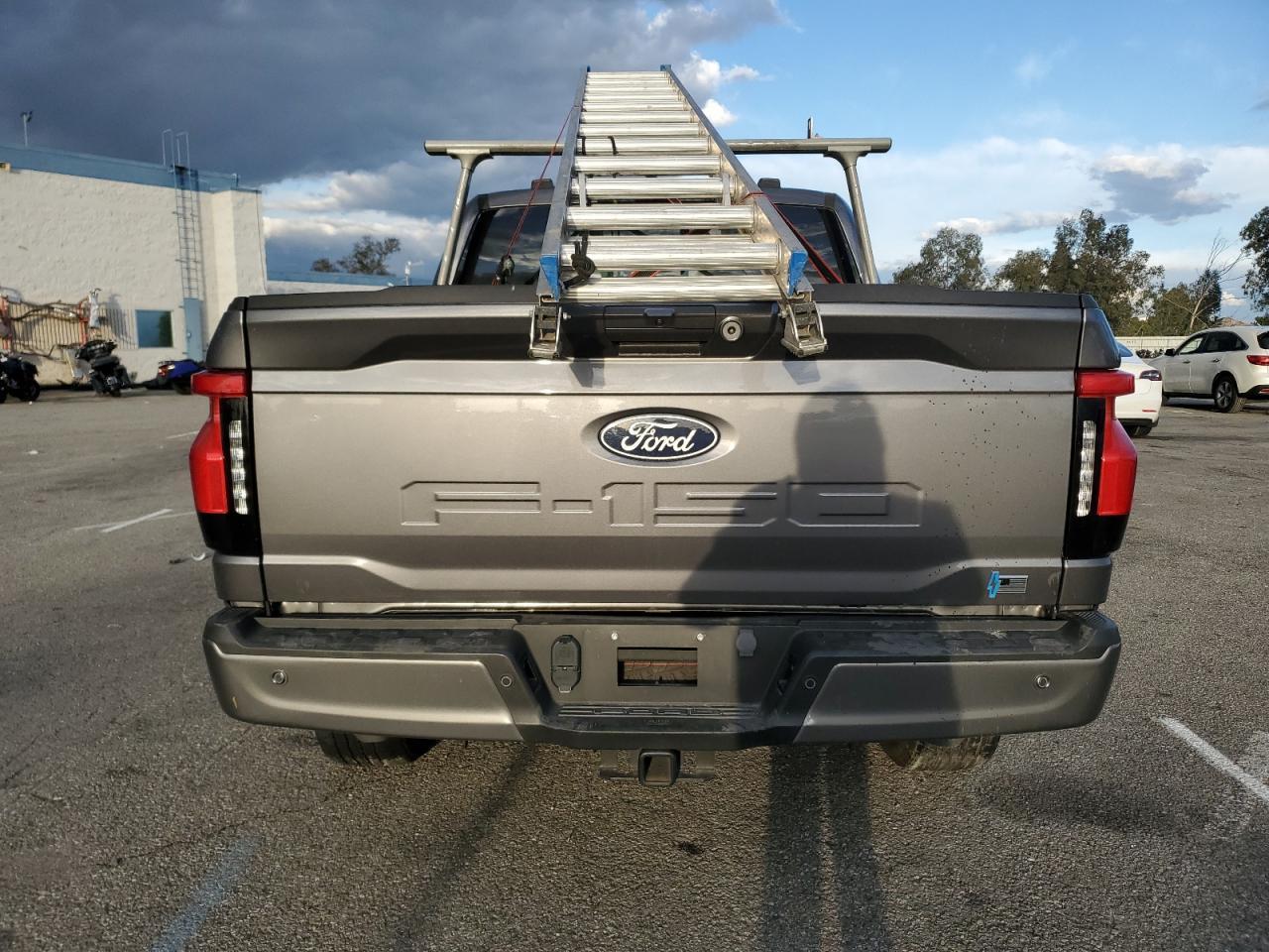 2024 Ford F150 Lightning Xlt - Фото 6