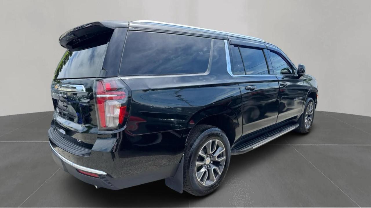 2022 Chevrolet Suburban K1500 Lt - Image 4