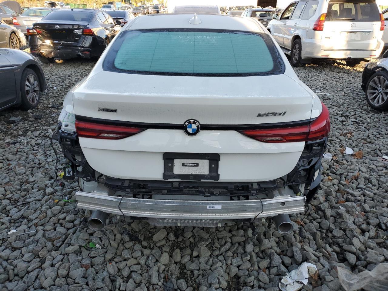 2022 BMW 228Xi - Фото 6