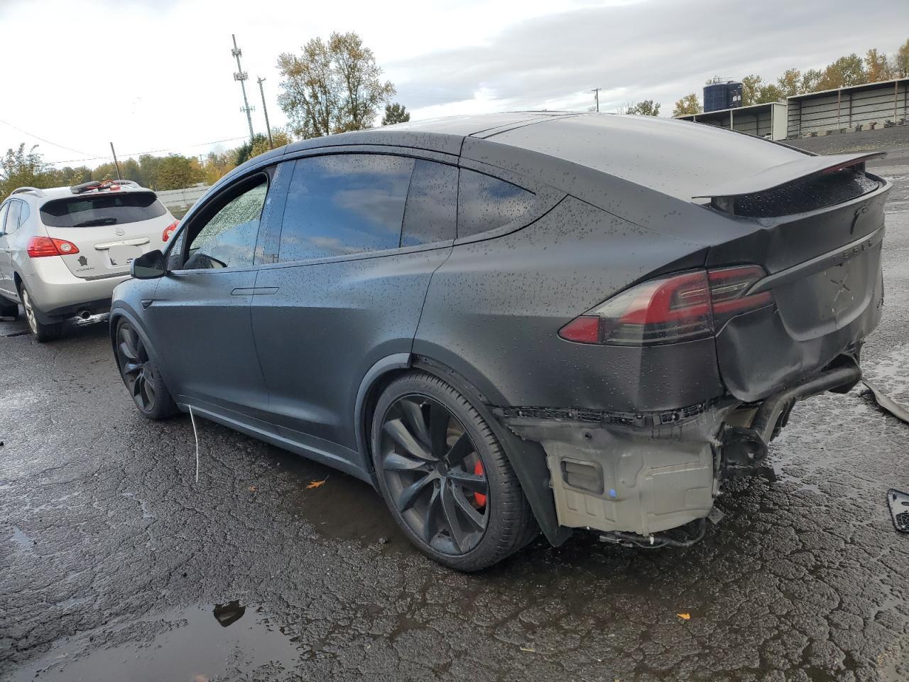 2020 Tesla Model X - Фото 2