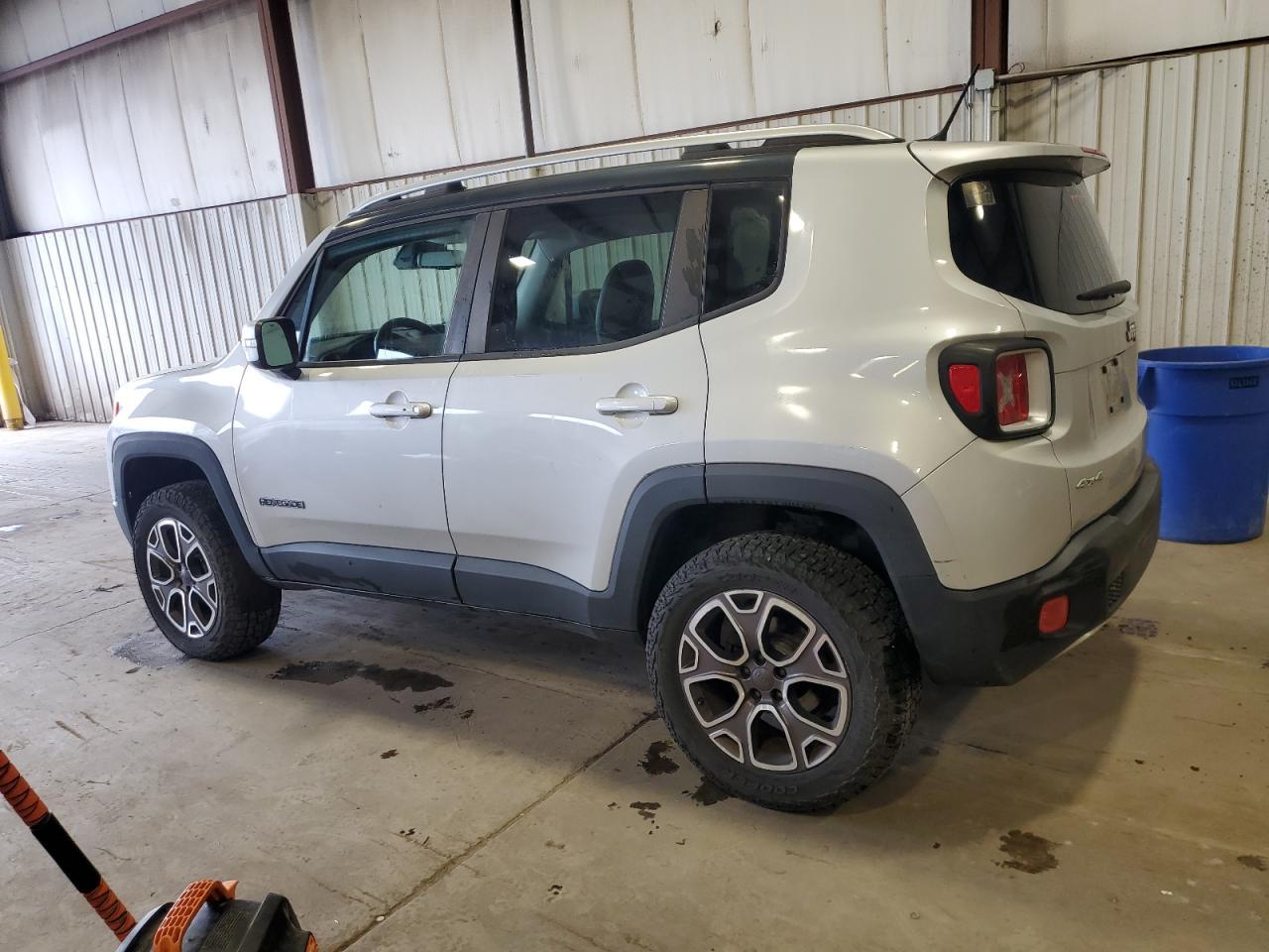2015 Jeep Renegade Limited - Фото 2
