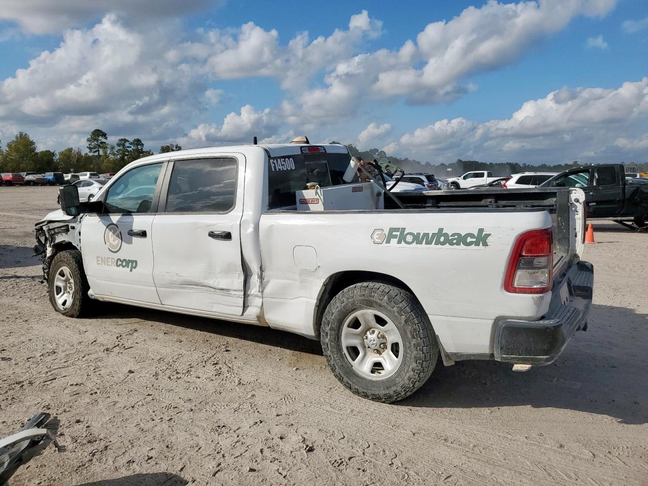 2023 Ram 1500 Tradesman - Фото 2