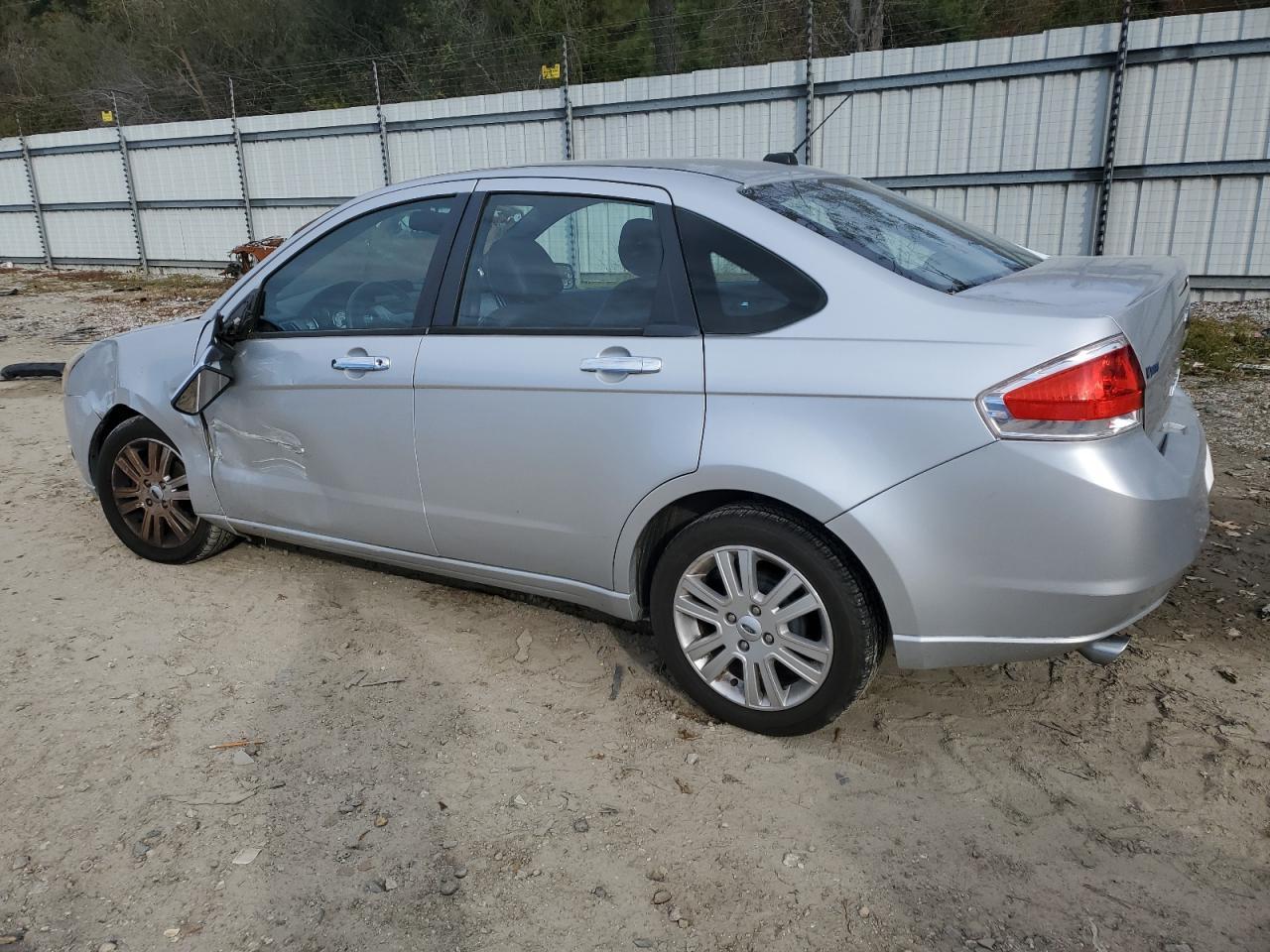 2010 Ford Focus Sel - Фото 2