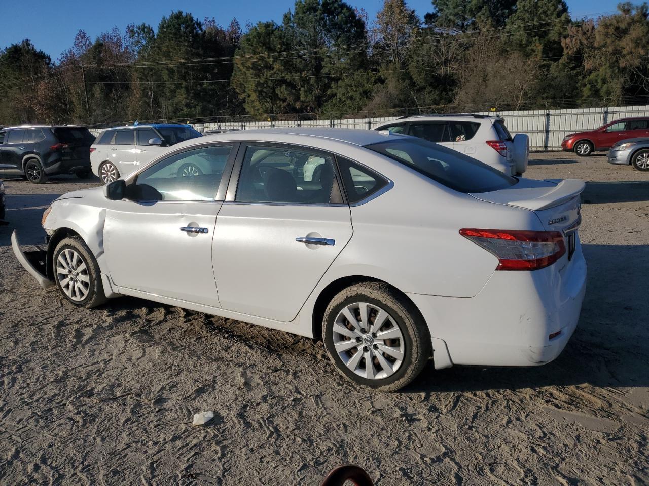2015 Nissan Sentra S - Фото 2
