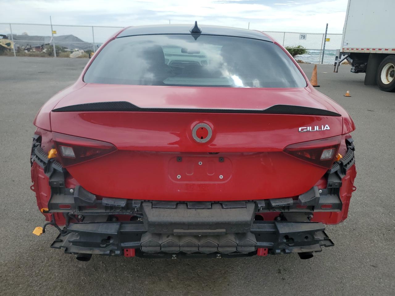 2017 Alfa Romeo Giulia - Фото 6