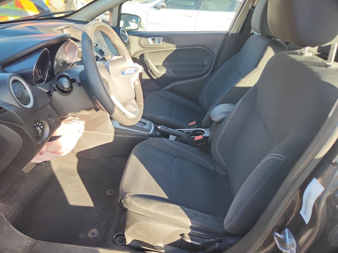 2015 Ford Fiesta Se - Image 7