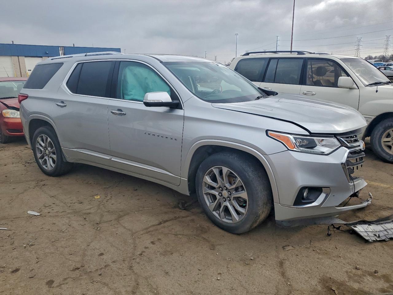 2021 Chevrolet Traverse Premier - Фото 4