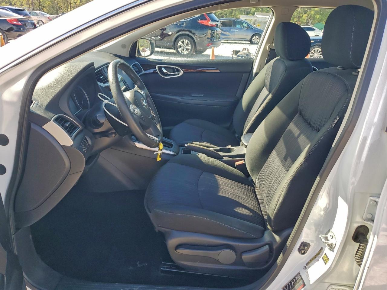 2019 Nissan Sentra S - Фото 7