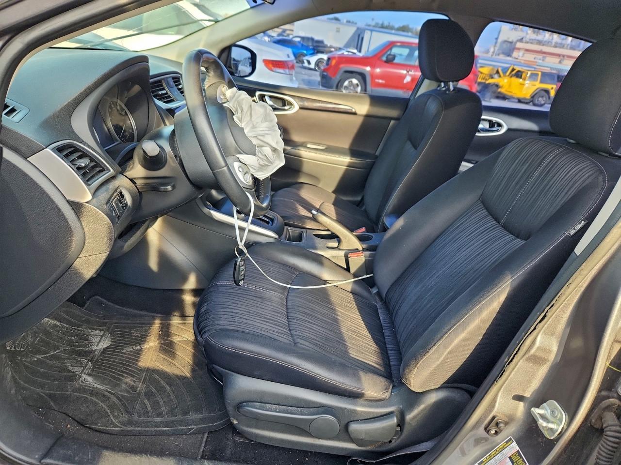 2017 Nissan Sentra - Фото 7