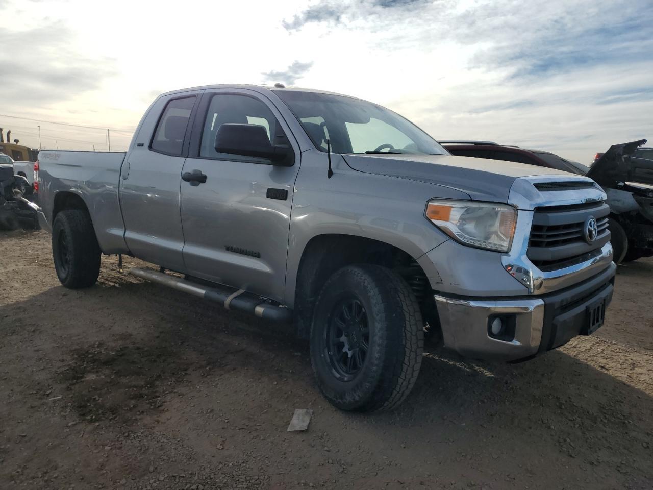 2015 Toyota Tundra Double Cab Sr - Фото 4