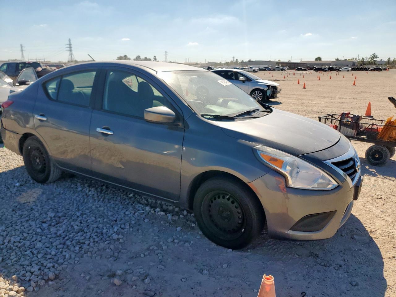 2016 Nissan Versa 1.6 - Фото 4