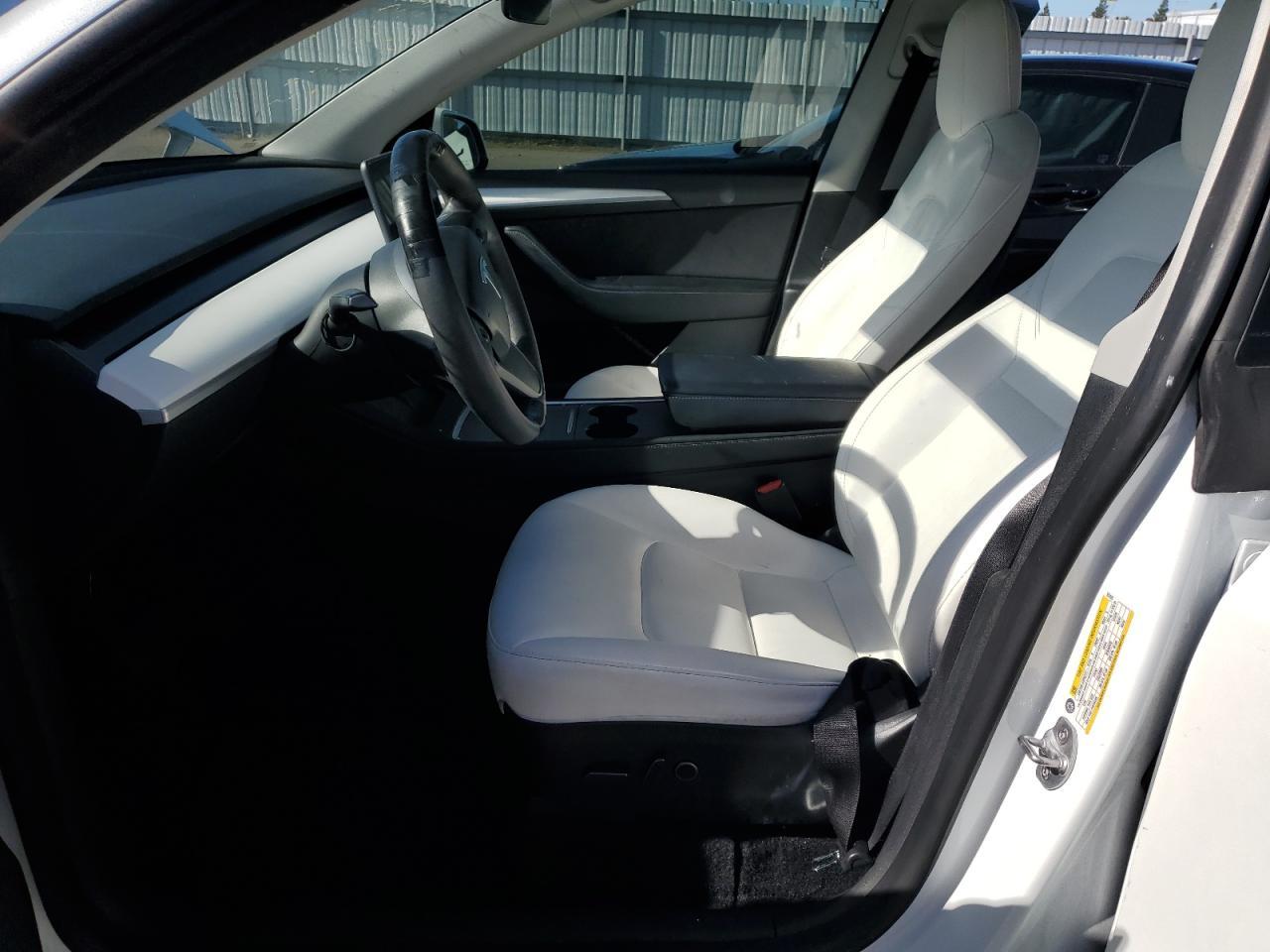 2023 Tesla Model Y - Image 7