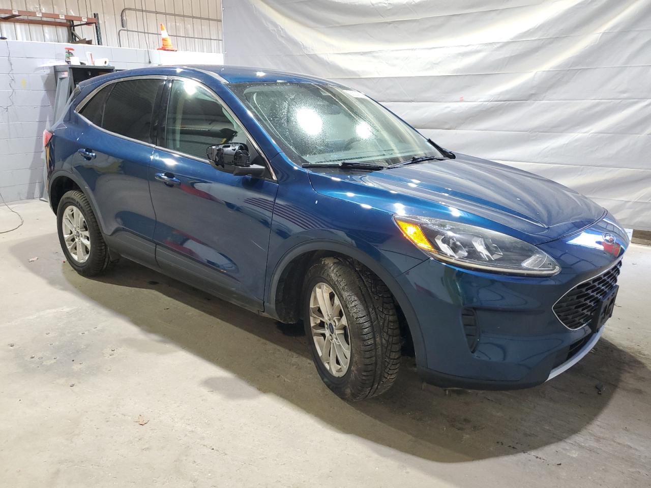 2020 Ford Escape Se - Фото 4