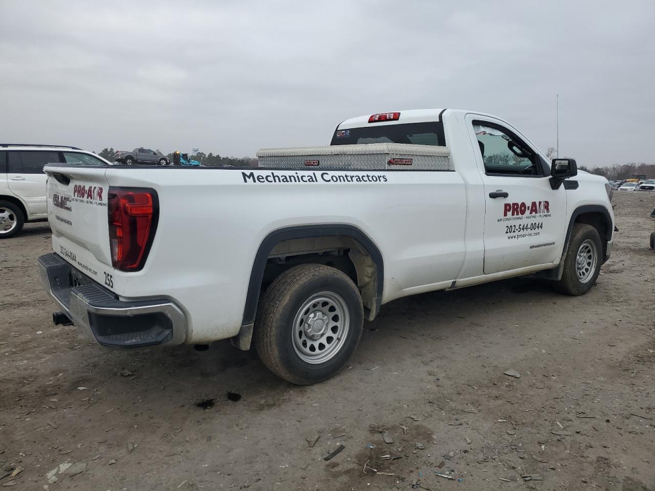 2023 GMC Sierra C1500 - Image 3