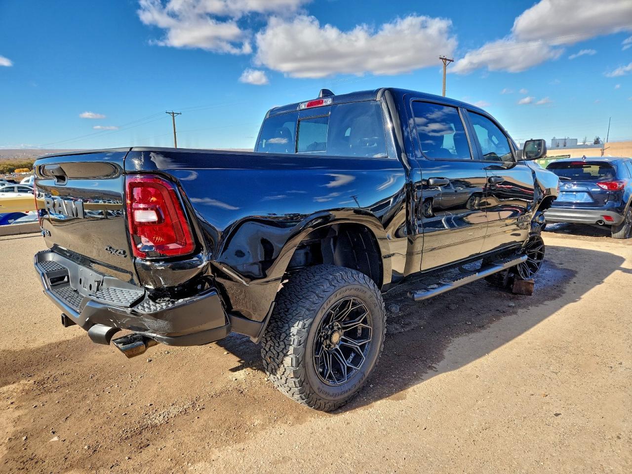 2025 Ram 1500 Tradesman - Фото 3