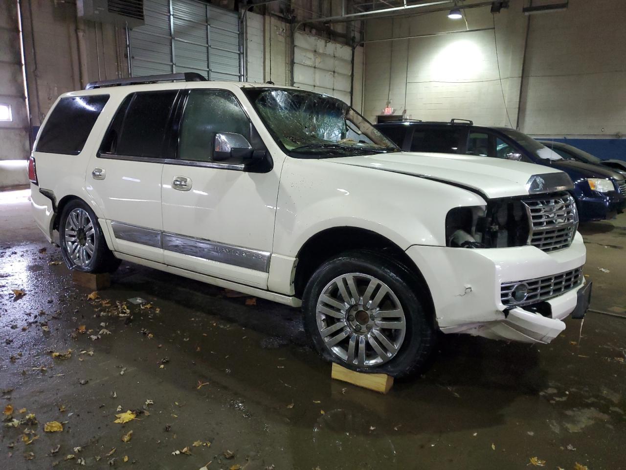 2011 Lincoln Navigator - Фото 4