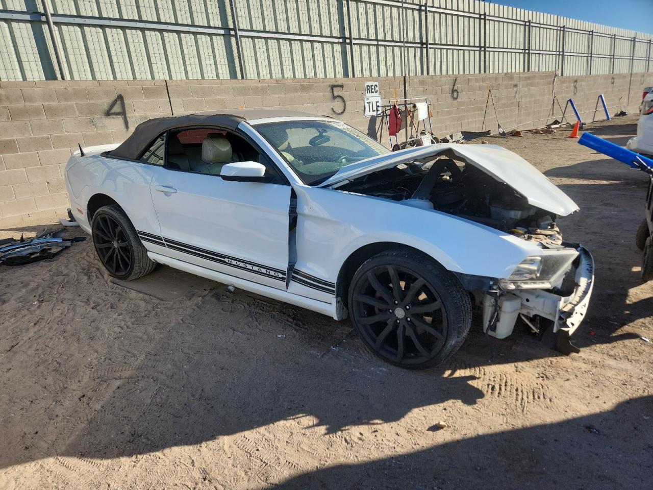 2014 Ford Mustang - Image 4