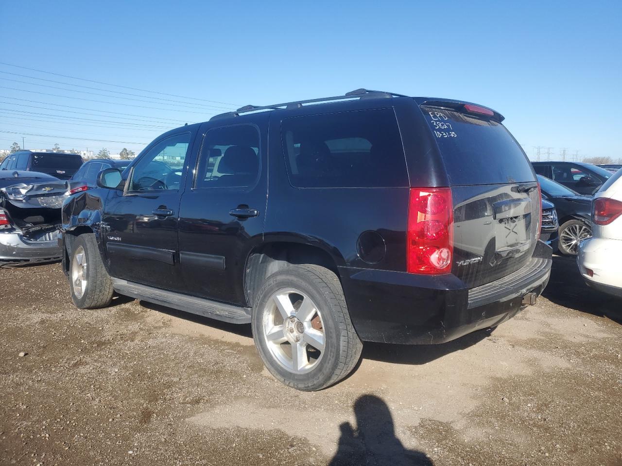 2013 GMC Yukon Sle - Image 2