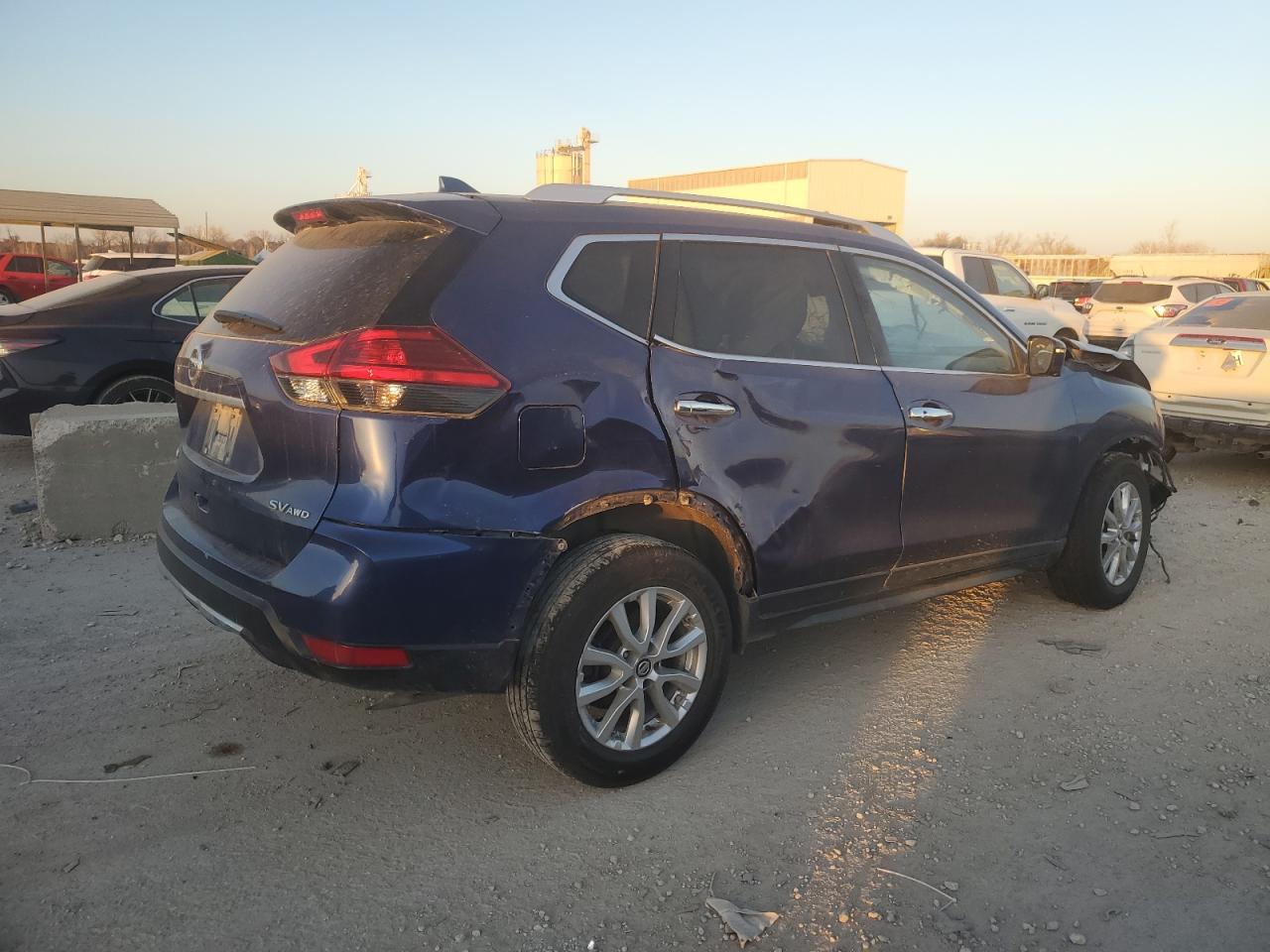 2017 Nissan Rogue S - Image 3