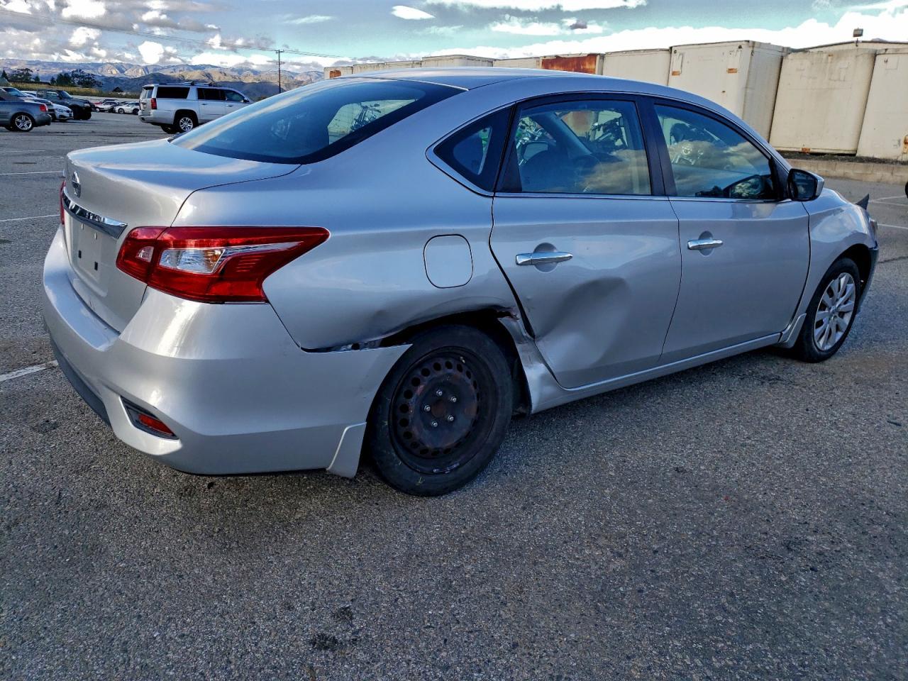 2016 Nissan Sentra S - Фото 3