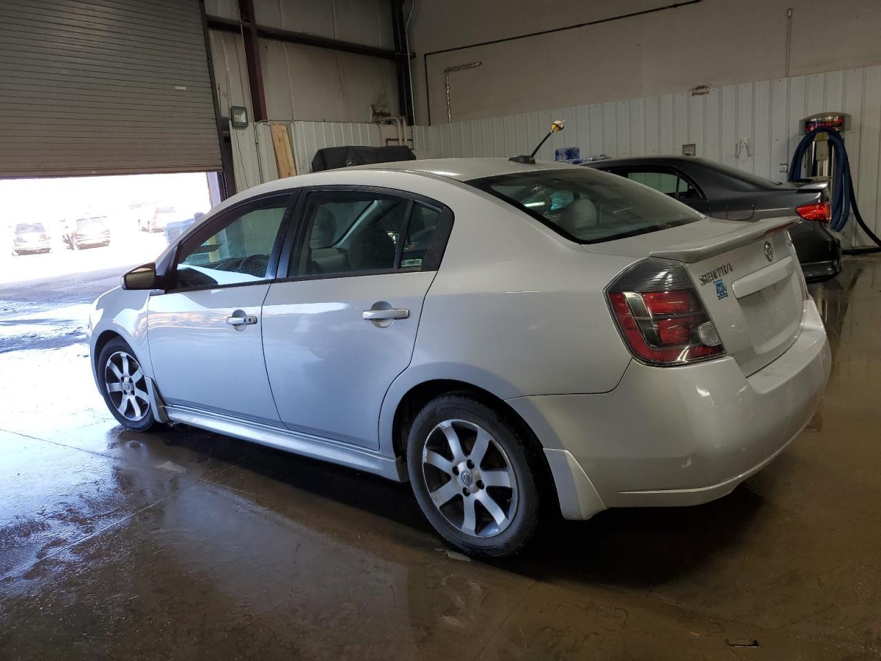2011 Nissan Sentra 2.0 - Фото 2