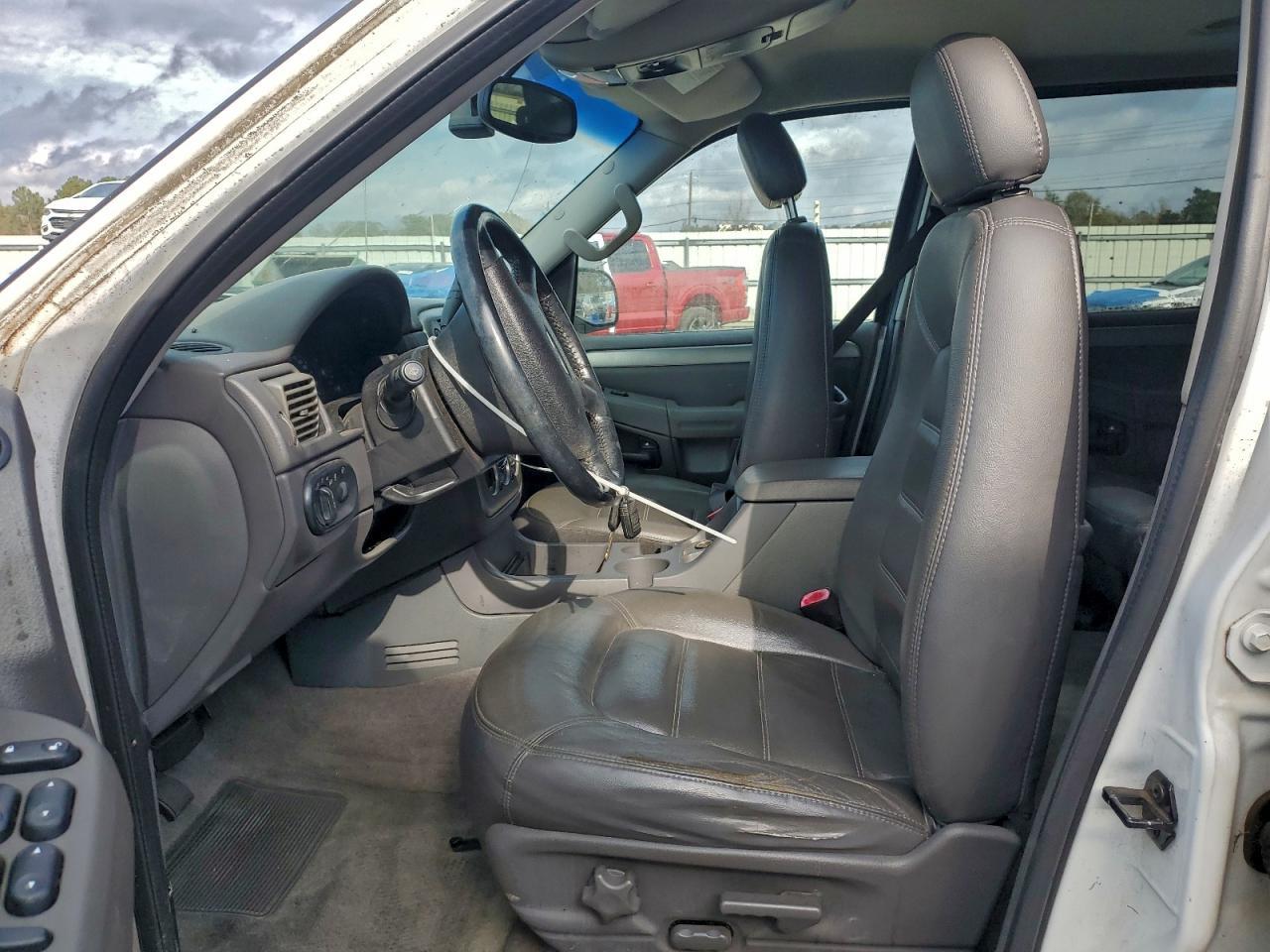 2003 Ford Explorer Xlt - Image 7