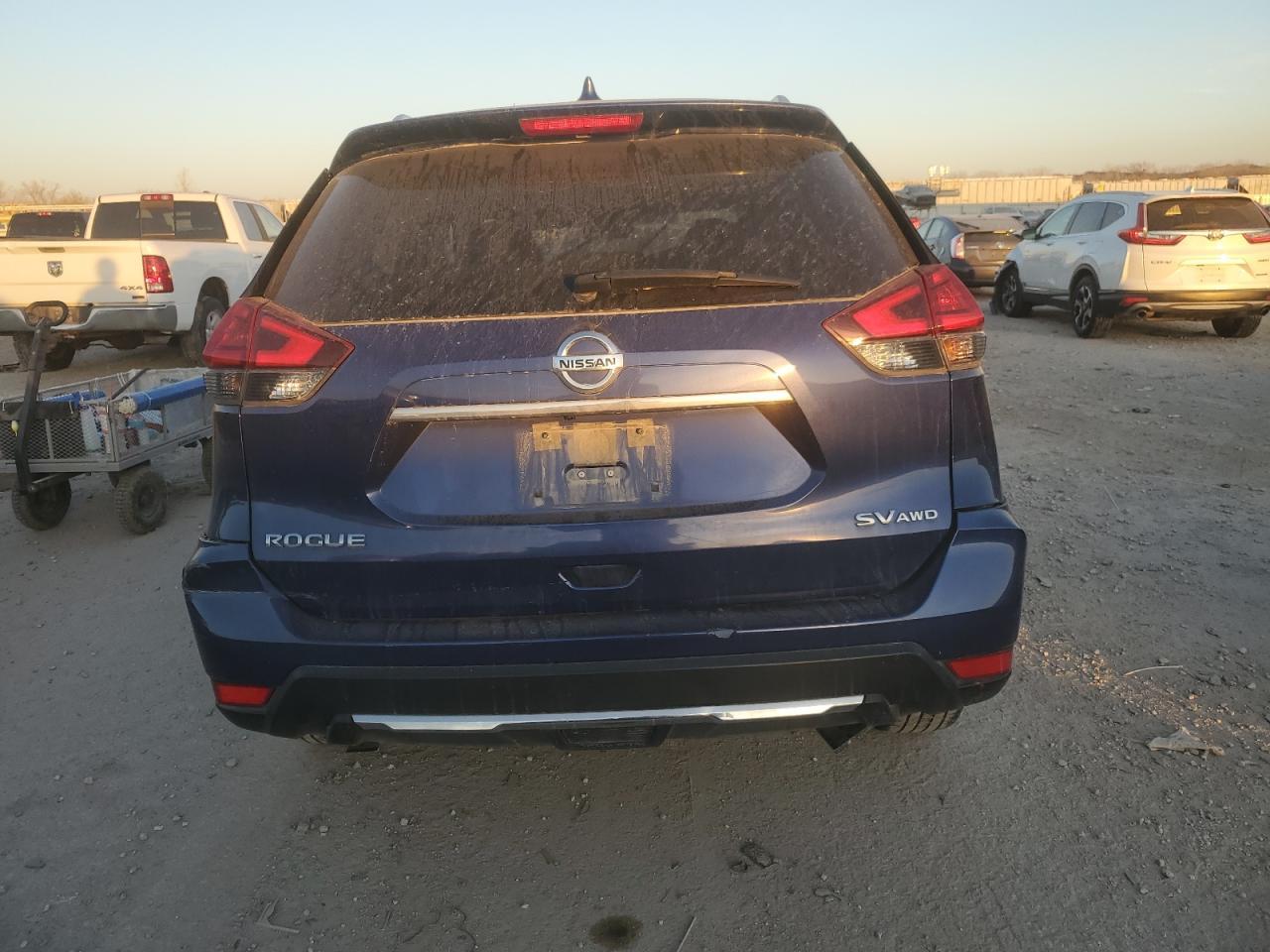 2017 Nissan Rogue S - Image 6