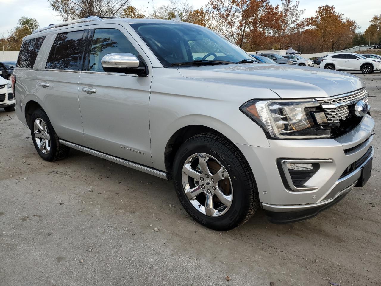 2019 Ford Expedition Platinum - Image 4