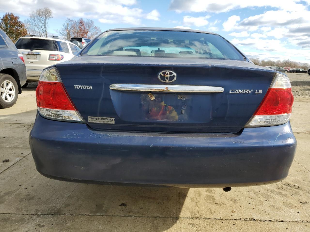 2005 Toyota Camry Le - Фото 6