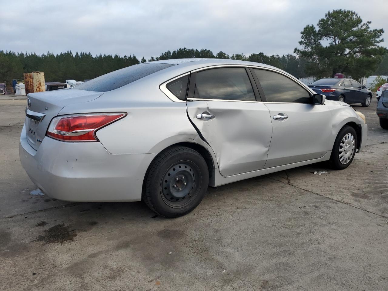 2013 Nissan Altima 2.5 - Image 3