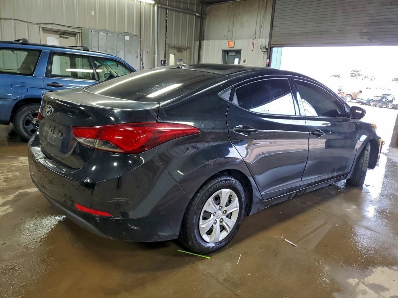 2016 Hyundai Elantra Se - Фото 3
