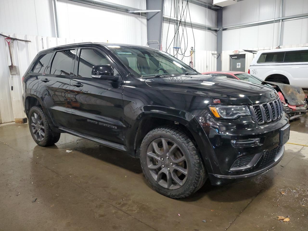 2020 Jeep Grand Cherokee Overland - Image 4