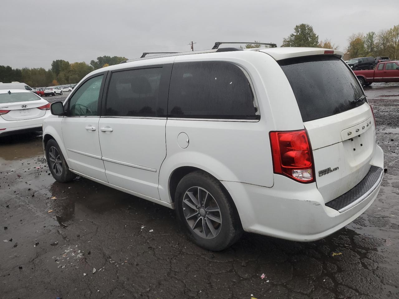2017 Dodge Grand Caravan Sxt - Фото 2