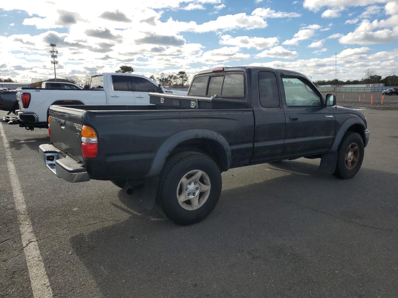 2003 Toyota Tacoma Xtracab Prerunner - Image 3