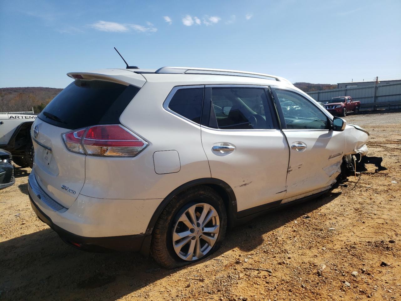 2015 Nissan Rogue S - Фото 3